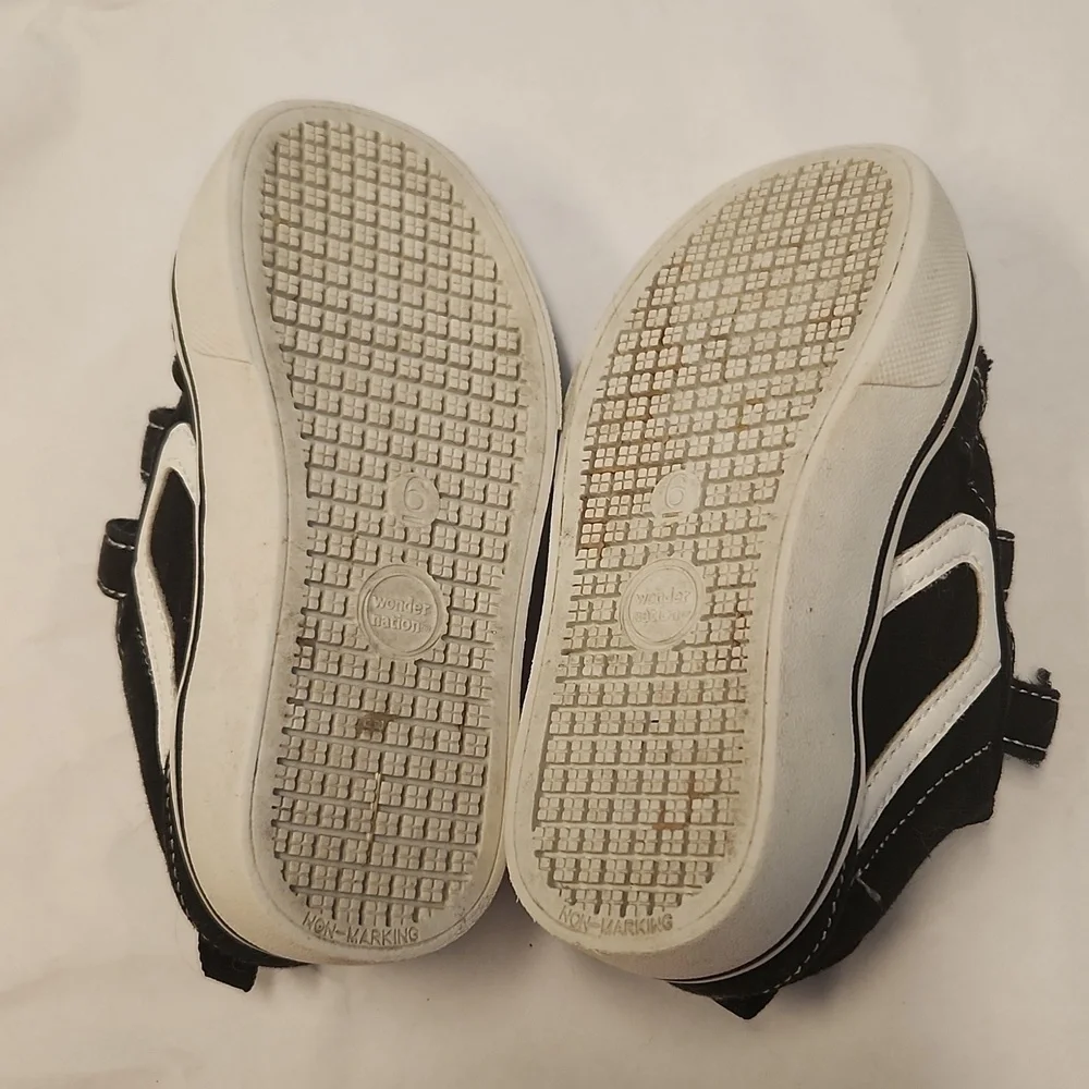 Wonder Nation Shoes Size 6 Toddler Black White